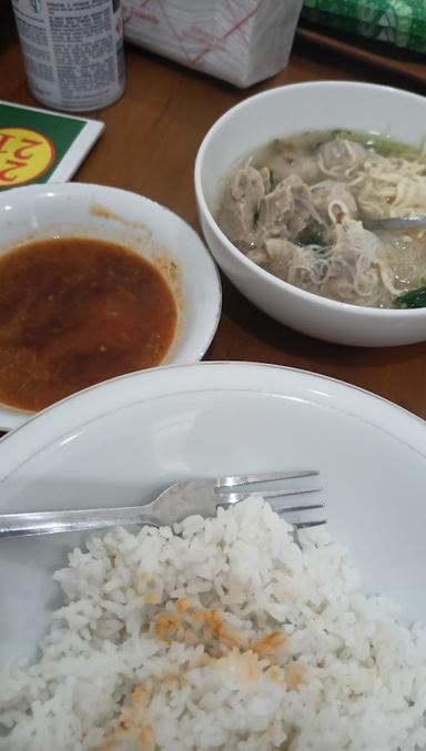 https://horego-prod-outlets-photos.s3.ap-southeast-3.amazonaws.com/horego.com/cakung/restaurant/pondok-mie-ayam-bakso-sule-/review/thumbnail/af1qipntfhaswcjjliwvangt6wtkx4ajpqusvsi0nvc8.jpg