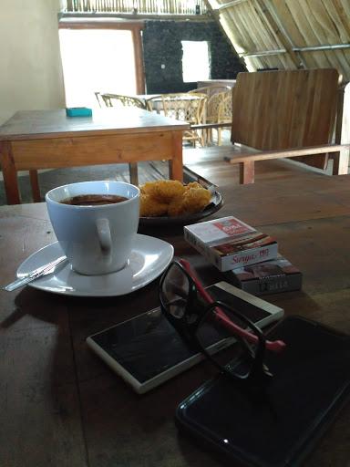 https://horego-prod-outlets-photos.s3.ap-southeast-3.amazonaws.com/horego.com/cangkringan/cafe/kopi-galia-merapi/review/thumbnail/af1qipnqwve1ha08ywfpgy24-lwybpqdnfsn7vwpbbax.jpg