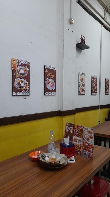 https://horego-prod-outlets-photos.s3.ap-southeast-3.amazonaws.com/horego.com/cicalengka/restaurant/ayam-jogja-setrasari/review/thumbnail/af1qipppq05m3nsuafxworeasr_c59xm-uk-oqhfxd-y.jpg