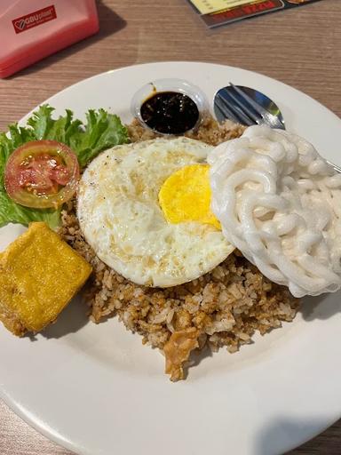 https://horego-prod-outlets-photos.s3.ap-southeast-3.amazonaws.com/horego.com/cicalengka/restaurant/kedai-waka-waka/review/thumbnail/af1qipmhki_gcq8rgcvhpg_vpwwdv5ligdnauapt9v3m.jpg