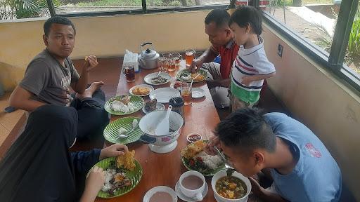 Rest Area Kampoeng Nagreg review