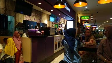 https://horego-prod-outlets-photos.s3.ap-southeast-3.amazonaws.com/horego.com/cihideung/restaurant/chatime-x-cupbop-ace-asia-plaza-tasikmalaya/review/thumbnail/af1qipp8cohin4l-9bo4nciwb_0hifa0yyuuxbgn_okn.jpg