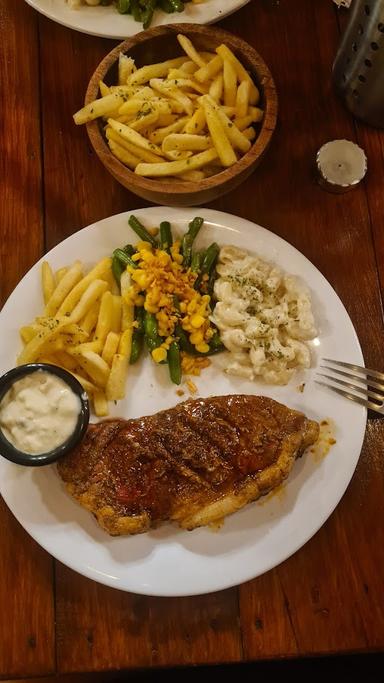 https://horego-prod-outlets-photos.s3.ap-southeast-3.amazonaws.com/horego.com/cikarang-utara/restaurant/lagoes-steak-house-jababeka-cikarang/review/thumbnail/af1qipnyo8zrp9pywfkn63tx7qomujuwf3qorhq42j3g.jpg