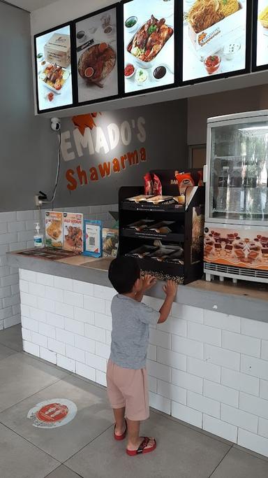 https://horego-prod-outlets-photos.s3.ap-southeast-3.amazonaws.com/horego.com/cilandak/restaurant/emado-s-shawarma-lebak-bulus/review/thumbnail/af1qippmkj_-wtjelqd2zybm_aehy5kwm_vsc-vdo7uq.jpg