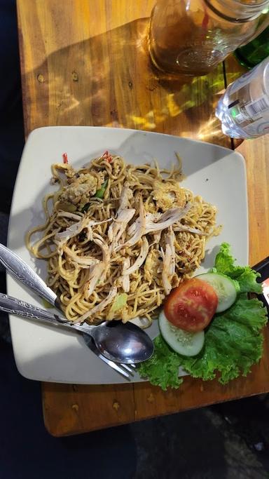 https://horego-prod-outlets-photos.s3.ap-southeast-3.amazonaws.com/horego.com/cilandak/restaurant/kedai-disto-kedai-cangkir/review/thumbnail/af1qipo1wbamevj-uv9v2wsg9ruot09bhqu9tgls4148.jpg