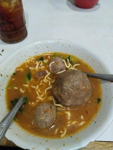 https://horego-prod-outlets-photos.s3.ap-southeast-3.amazonaws.com/horego.com/cimanggis/restaurant/pondok-bakso-h-rahmat-cab-pekapuran/review/thumbnail/af1qippttrg1o0bilkru7wydisgn6jo8uxlw6yfavsw.jpg