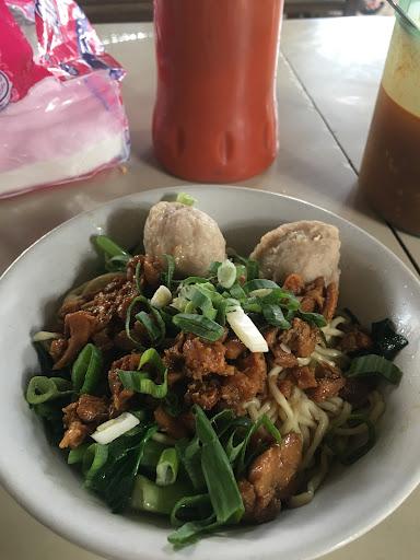 https://horego-prod-outlets-photos.s3.ap-southeast-3.amazonaws.com/horego.com/cipayung/restaurant/mie-ayam-bakso-mu/review/thumbnail/af1qipnpbh2zyauwu5fflbmcszkruw3qlp2gces0n3zy.jpg