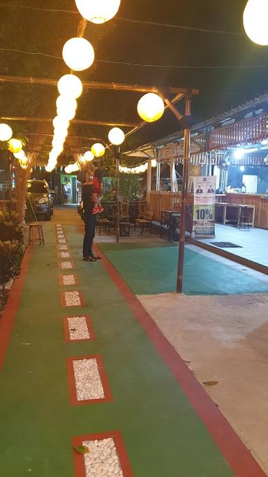 https://horego-prod-outlets-photos.s3.ap-southeast-3.amazonaws.com/horego.com/cipayung/restaurant/saung-lentera/review/thumbnail/af1qipmv6_ykw614ac88r7zbycp2_0j__y9g54ohqey9.jpg