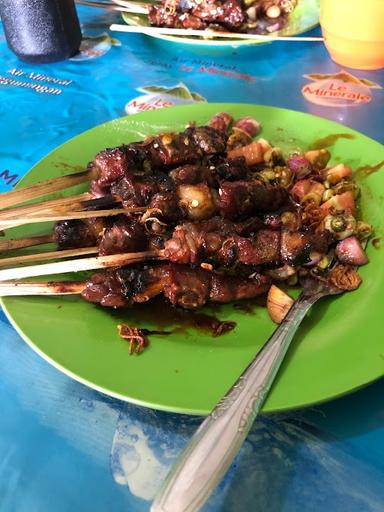 https://horego-prod-outlets-photos.s3.ap-southeast-3.amazonaws.com/horego.com/cipayung/restaurant/soto-sate-betawi-f-majid-kumis-kedai-betawi-78/review/thumbnail/af1qipp6mexbba7j8cehiyknugle5wjx2y9sfmoo1jao.jpg