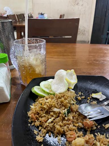 https://horego-prod-outlets-photos.s3.ap-southeast-3.amazonaws.com/horego.com/ciputat-timur/restaurant/nasi-goreng-nusantara-mpok-yani-rempoa/review/thumbnail/af1qipoi2ql6pl1u_ycqd_1lskbiyvf9przgqke-9uhm.jpg