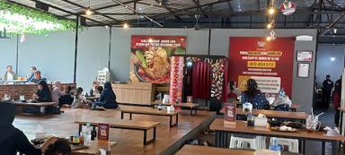 https://horego-prod-outlets-photos.s3.ap-southeast-3.amazonaws.com/horego.com/ciputat-timur/restaurant/sambal-bakar-indonesia-pondok-ranji/review/thumbnail/af1qipon0jc5mz1kn8c5gmoaskwjpkewah7ud-z6tyaa.jpg