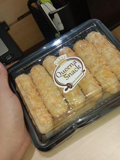 Queena Snack & Pastry review