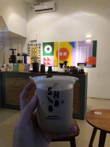 https://horego-prod-outlets-photos.s3.ap-southeast-3.amazonaws.com/horego.com/coblong/coffee-shop/shidokoffee/review/thumbnail/af1qipoduu-iga7q_dcd6f71nfnfaurmvwa90if9xec3.jpg