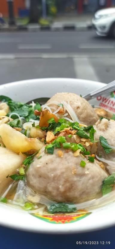 https://horego-prod-outlets-photos.s3.ap-southeast-3.amazonaws.com/horego.com/coblong/restaurant/baso-ojo-dumeh/review/thumbnail/af1qipnyi1nbu5fq-hv06fifchcatbknwm8bxrxtg74z.jpg