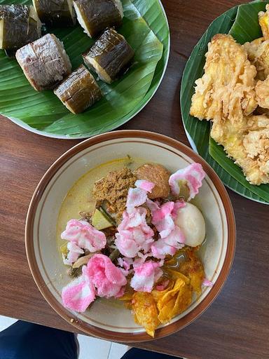 https://horego-prod-outlets-photos.s3.ap-southeast-3.amazonaws.com/horego.com/coblong/restaurant/kedai-lontong-medan-ka-zahra/review/thumbnail/af1qipopnt47lrujfsr3bl0pnolsd8ewbhbjmlklpp0.jpg