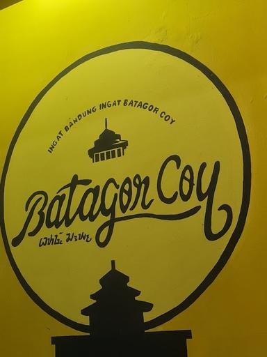 https://horego-prod-outlets-photos.s3.ap-southeast-3.amazonaws.com/horego.com/coblong/restaurant/kuliner-bandung-batagor-coy-oleh-oleh-khas-bandung/review/thumbnail/af1qipmk7vndldeivkeqeqq8lmj0xls-z7vfl9r7osfm.jpg