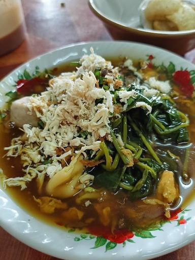 https://horego-prod-outlets-photos.s3.ap-southeast-3.amazonaws.com/horego.com/coblong/restaurant/lomie-dan-bakmie-imam-bonjol-cab-dago-atas/review/thumbnail/af1qipn2llb9v0lq5molxs1e8glzjg8pv38i6fbjj6so.jpg