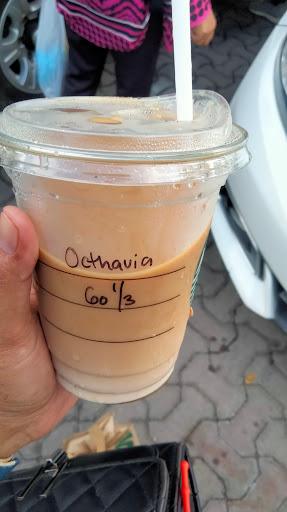 Starbucks Malioboro review