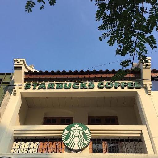 Starbucks Malioboro review