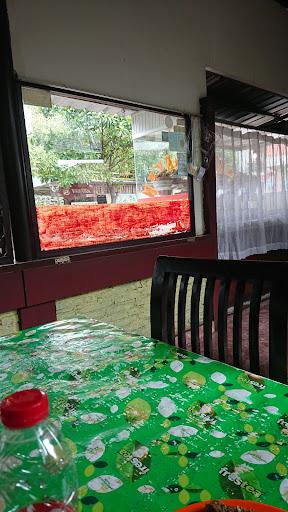 https://horego-prod-outlets-photos.s3.ap-southeast-3.amazonaws.com/horego.com/dau/restaurant/nasi-padang-sinar-ulakan-banjartengah/review/thumbnail/af1qipn5n2kif1u9vwnxvhoboxp_jt_dp5sqexxqmsez.jpg