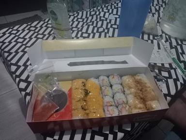 https://horego-prod-outlets-photos.s3.ap-southeast-3.amazonaws.com/horego.com/dayeuhkolot/japanese-restaurant/balista-sushi-tea-bandung-kopo/review/thumbnail/af1qipmatu_zwwegmpxbxhzqcmlpti2qtvqfqnvmwhpe.jpg