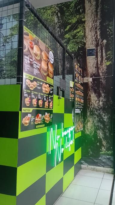 https://horego-prod-outlets-photos.s3.ap-southeast-3.amazonaws.com/horego.com/dayeuhkolot/restaurant/burger-bangor-bojongsoang-bjsg-lokasi-terdekat-terenak/review/thumbnail/af1qipotgsxgfvqz-rloqlvpmqvnetwiux-oolgf8bcx.jpg