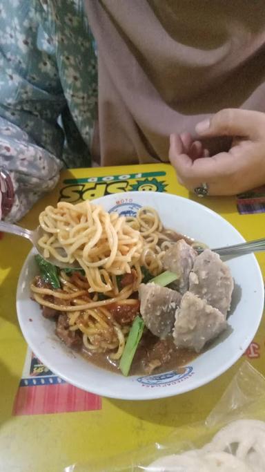 https://horego-prod-outlets-photos.s3.ap-southeast-3.amazonaws.com/horego.com/dayeuhkolot/restaurant/dapur-bakso-rudal-urat-mulyo-putro-mp-/review/thumbnail/af1qipmq2j5w7l_wbazc0yehv1su1vffo74qkayhvyd1.jpg