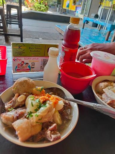 https://horego-prod-outlets-photos.s3.ap-southeast-3.amazonaws.com/horego.com/dayeuhkolot/restaurant/kachohor-cafe-mie-kocok-raja-tulang-/review/thumbnail/af1qipo8jvlrpn-sgwx7adq21ijcicffmyi_fygvgpxn.jpg