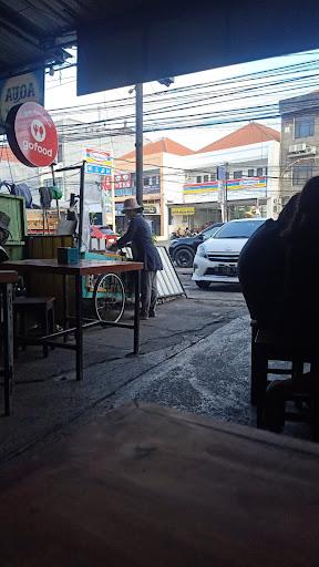 https://horego-prod-outlets-photos.s3.ap-southeast-3.amazonaws.com/horego.com/denpasar-barat/restaurant/canai-rainbow/review/thumbnail/af1qiponwodjic0xogeokbvouxbodvxi9gio9bfsagkz.jpg