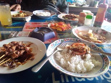 https://horego-prod-outlets-photos.s3.ap-southeast-3.amazonaws.com/horego.com/denpasar-barat/restaurant/sate-kambing-asli-wong-solo-pak-moel-/review/thumbnail/af1qipm9a791alevzdllw_k6h4jr4se99ptxzxbxem5h.jpg