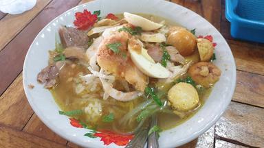 https://horego-prod-outlets-photos.s3.ap-southeast-3.amazonaws.com/horego.com/denpasar-barat/restaurant/soto-ayam-cak-kewull/review/thumbnail/af1qipm-c8rbjdqaefujzvmy7f-dgznu8hioguoexeqa.jpg