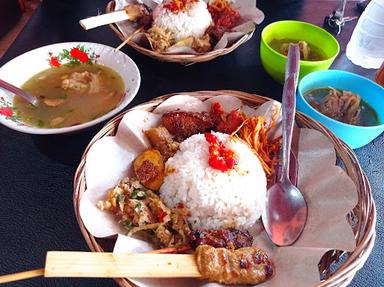 https://horego-prod-outlets-photos.s3.ap-southeast-3.amazonaws.com/horego.com/denpasar-barat/restaurant/warung-be-genyol-men-nana/review/thumbnail/af1qipndfygbriroviuoxfngtkl6xtxrbq5l5d-5lgfr.jpg