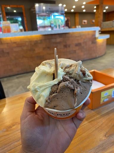 https://horego-prod-outlets-photos.s3.ap-southeast-3.amazonaws.com/horego.com/denpasar-timur/cafe/gusto-gelato-caffe-merdeka/review/thumbnail/af1qipomogq7bejihkrqhgsk3stz788z6fzhjibnuemb.jpg