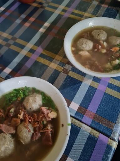 https://horego-prod-outlets-photos.s3.ap-southeast-3.amazonaws.com/horego.com/denpasar-timur/cafe/wr-soto-sapi-pak-simpen-renon/review/thumbnail/af1qipphvfxthlst2xgt06pa0xh9qcpm4gcps9tacscn.jpg