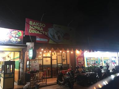 https://horego-prod-outlets-photos.s3.ap-southeast-3.amazonaws.com/horego.com/denpasar-timur/restaurant/bakso-supradinasty-cab-renon-/review/thumbnail/af1qipoghfk-b2iuc_werrybutenf6ewrgvoxhi6nvsz.jpg