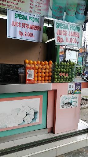 https://horego-prod-outlets-photos.s3.ap-southeast-3.amazonaws.com/horego.com/duren-sawit/beverages/bintang-juice/review/thumbnail/af1qipnrbqt3tevl41swspamsfmdfh3xb4uihig4w5c1.jpg