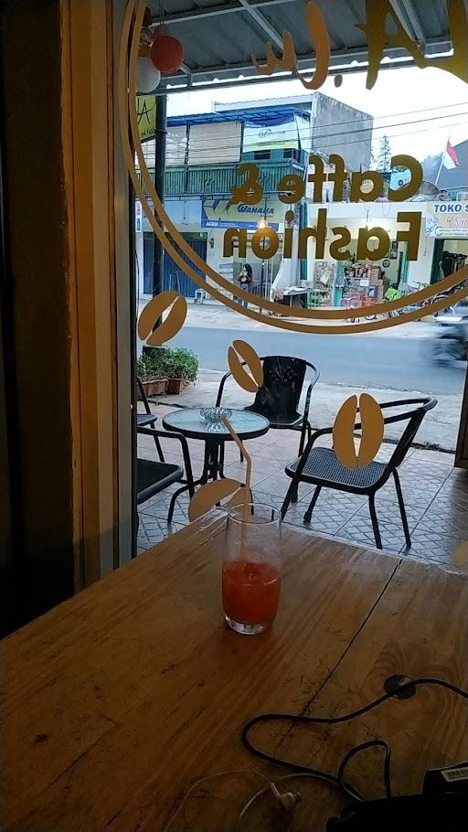 Kisah La.Lu Cafe review