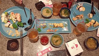 https://horego-prod-outlets-photos.s3.ap-southeast-3.amazonaws.com/horego.com/duren-sawit/japanese-restaurant/ichiban-sushi-buaran-plaza/review/thumbnail/af1qipoluwuoym5b3ld895cydk0pkw-bxrky_ujdcugb.jpg