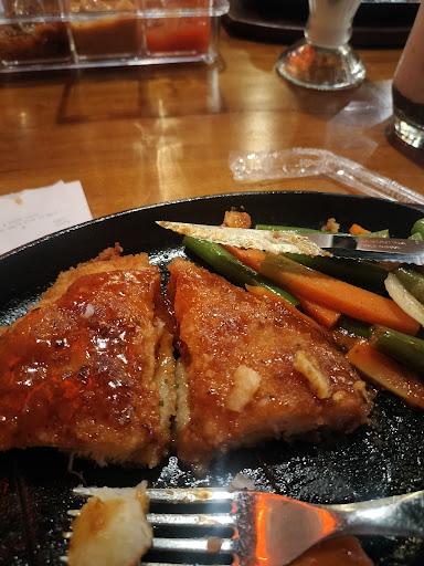 https://horego-prod-outlets-photos.s3.ap-southeast-3.amazonaws.com/horego.com/duren-sawit/restaurant/alole-steak-by-uncle-ben/review/thumbnail/af1qipno518tse-ef0i4almgiudmw_5hikupqu8xn3sr.jpg