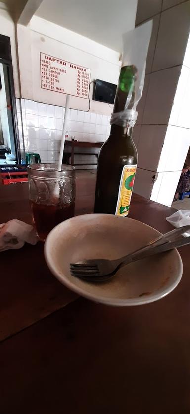 https://horego-prod-outlets-photos.s3.ap-southeast-3.amazonaws.com/horego.com/duren-sawit/restaurant/bakso-ojo-lali/review/thumbnail/af1qipojjslpkbk1rhntqlanlh2hujrypv8mbkuannu4.jpg