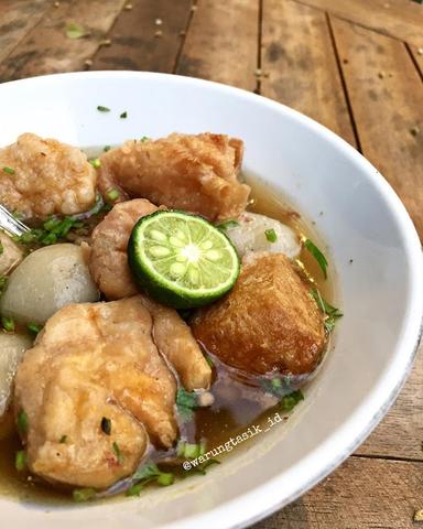 https://horego-prod-outlets-photos.s3.ap-southeast-3.amazonaws.com/horego.com/duren-sawit/restaurant/warung-tasik/review/thumbnail/af1qipm38sgxmycwkkmi0imki3s2xah77bfueswrocwi.jpg