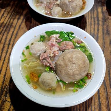 https://horego-prod-outlets-photos.s3.ap-southeast-3.amazonaws.com/horego.com/gambir/restaurant/mas-gayeng-meatball-give-birth-2-jakarta/review/thumbnail/af1qippdxwf93tf1ndc4wfijqru_zroz2swzm6rmmew2.jpg