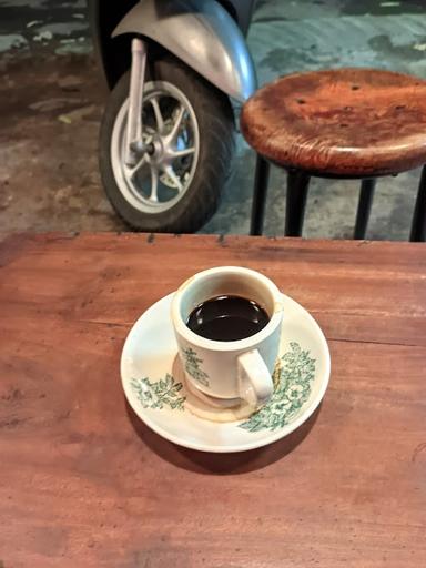 https://horego-prod-outlets-photos.s3.ap-southeast-3.amazonaws.com/horego.com/genteng/coffee-shop/kedai-ciamso/review/thumbnail/af1qipmqfjgbu4t3rgqpmrcbutmfkwv8kwb5tdy0qykg.jpg