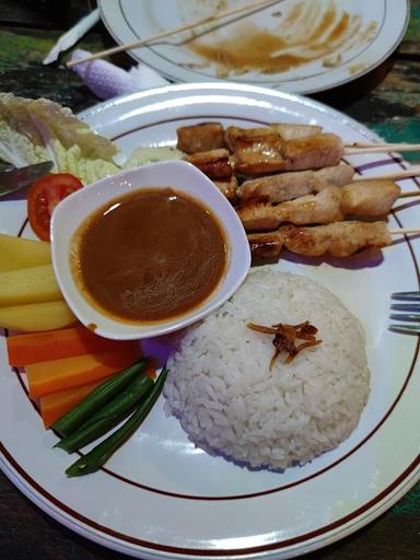 https://horego-prod-outlets-photos.s3.ap-southeast-3.amazonaws.com/horego.com/gerokgak/restaurant/warung-santai-pemuteran/review/thumbnail/af1qipmz1syuds2odudwubmure4ixwiet2twtgm6vir-.jpg