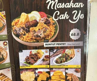 https://horego-prod-outlets-photos.s3.ap-southeast-3.amazonaws.com/horego.com/grogol-petamburan/restaurant/chop-buntut-cak-yo/review/thumbnail/horego-90995964.jpg