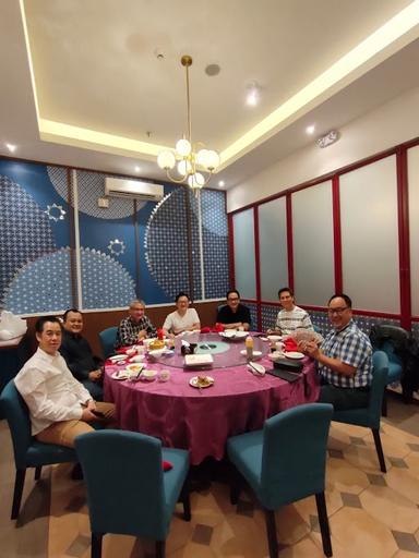 https://horego-prod-outlets-photos.s3.ap-southeast-3.amazonaws.com/horego.com/grogol-petamburan/restaurant/may-star-seafood-hublife/review/thumbnail/af1qipobvfgyrsdhrsux6hvexzkz0yvld_21l7pm1bd8.jpg