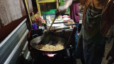 https://horego-prod-outlets-photos.s3.ap-southeast-3.amazonaws.com/horego.com/gunung-pati/restaurant/bakmi-surabaya-mas-roni/review/thumbnail/af1qipn3tzof5tfgnj-grrlfo_bkhnj8qjg8ohavtonr.jpg