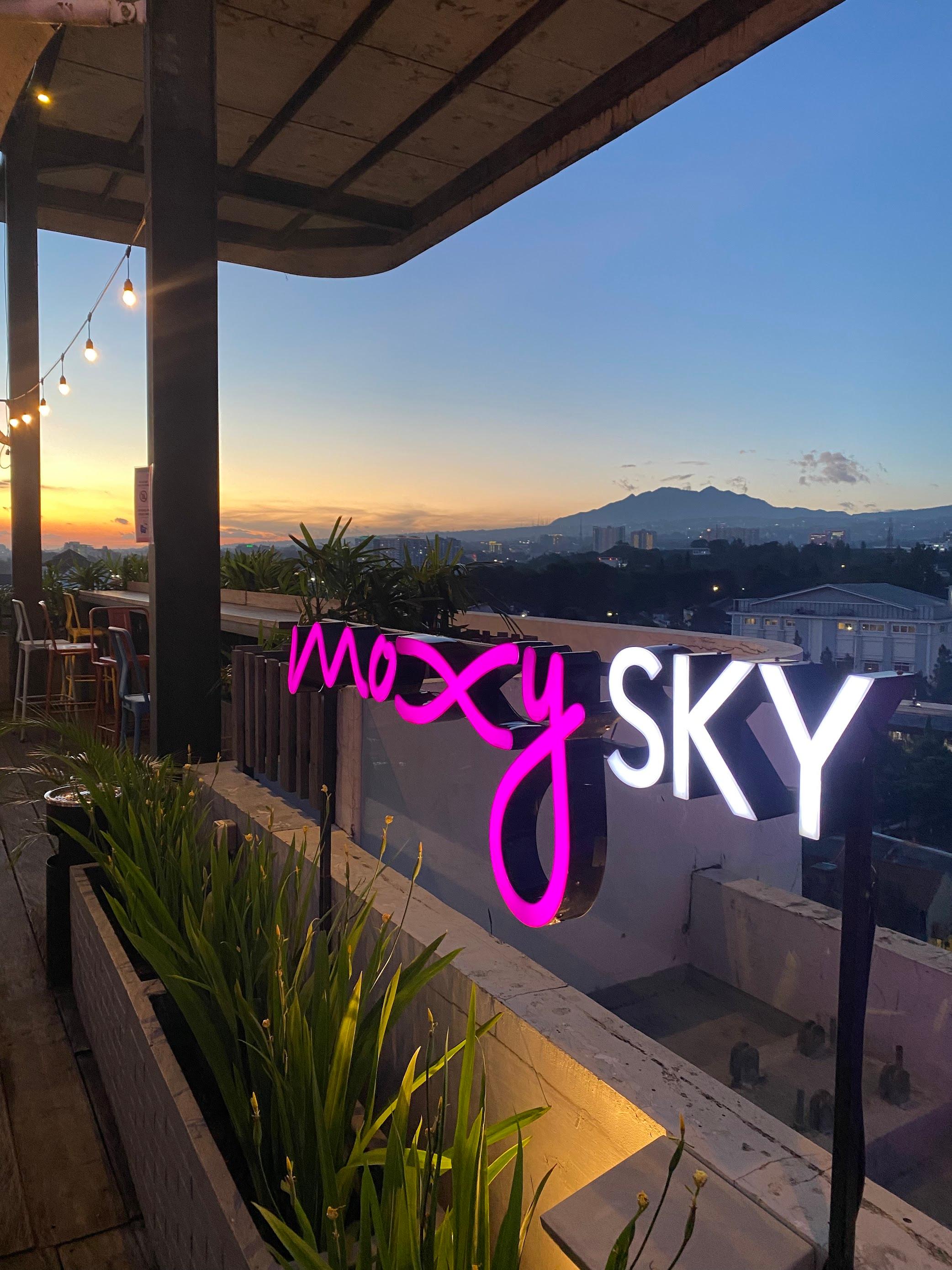 Moxy Sky Resto & Bar review