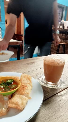 https://horego-prod-outlets-photos.s3.ap-southeast-3.amazonaws.com/horego.com/ibun/restaurant/roti-cane-gempol/review/thumbnail/af1qipmqicimgrtdnurb8toi1avmmdhlqtxnxautsqlf.jpg