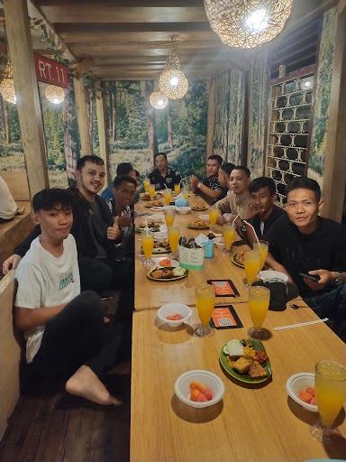 https://horego-prod-outlets-photos.s3.ap-southeast-3.amazonaws.com/horego.com/ilir-timur-ii/restaurant/kampung-kecil/review/thumbnail/af1qipoajud7ipkx07dmgradcnvvlvcgbbtkx1-d9ilw.jpg